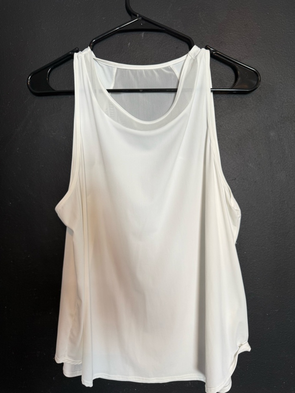 HALARA White Scoop Neck Athletic Tank